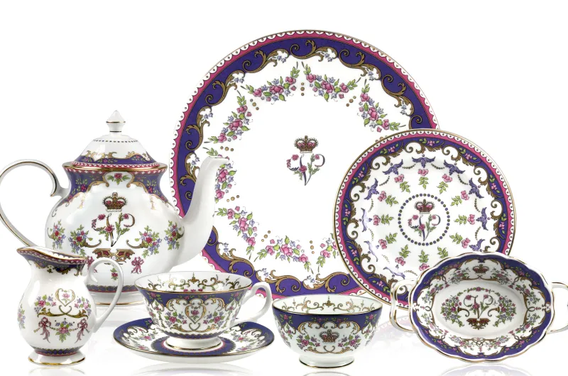 Clearance Queen Victoria 4 Cup Teapot Afternoon Tea