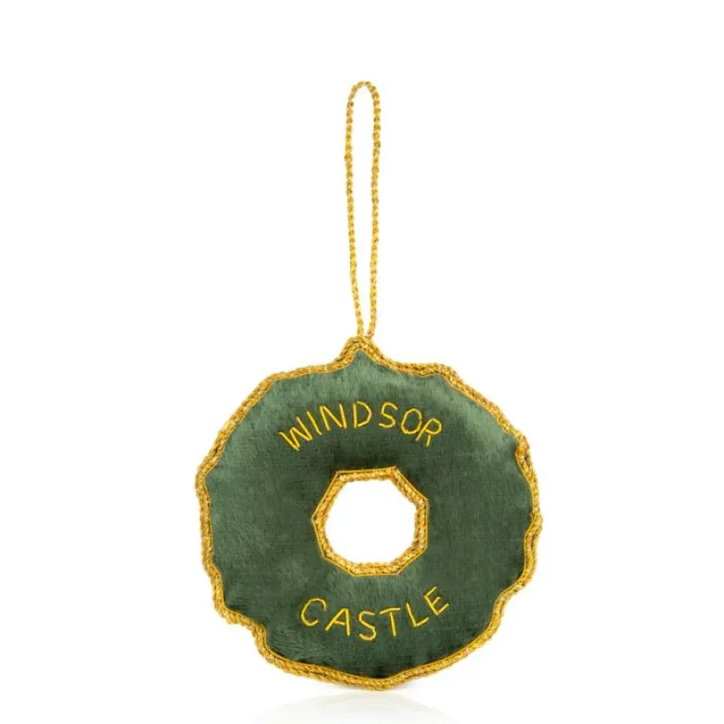 Discount Windsor Castle Wreath Decoration Decorations